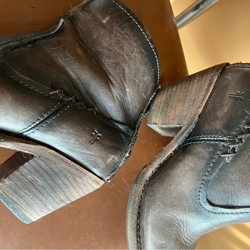 Frye Leslie Artisan Boot - NWOT - Picture 9 of 9
